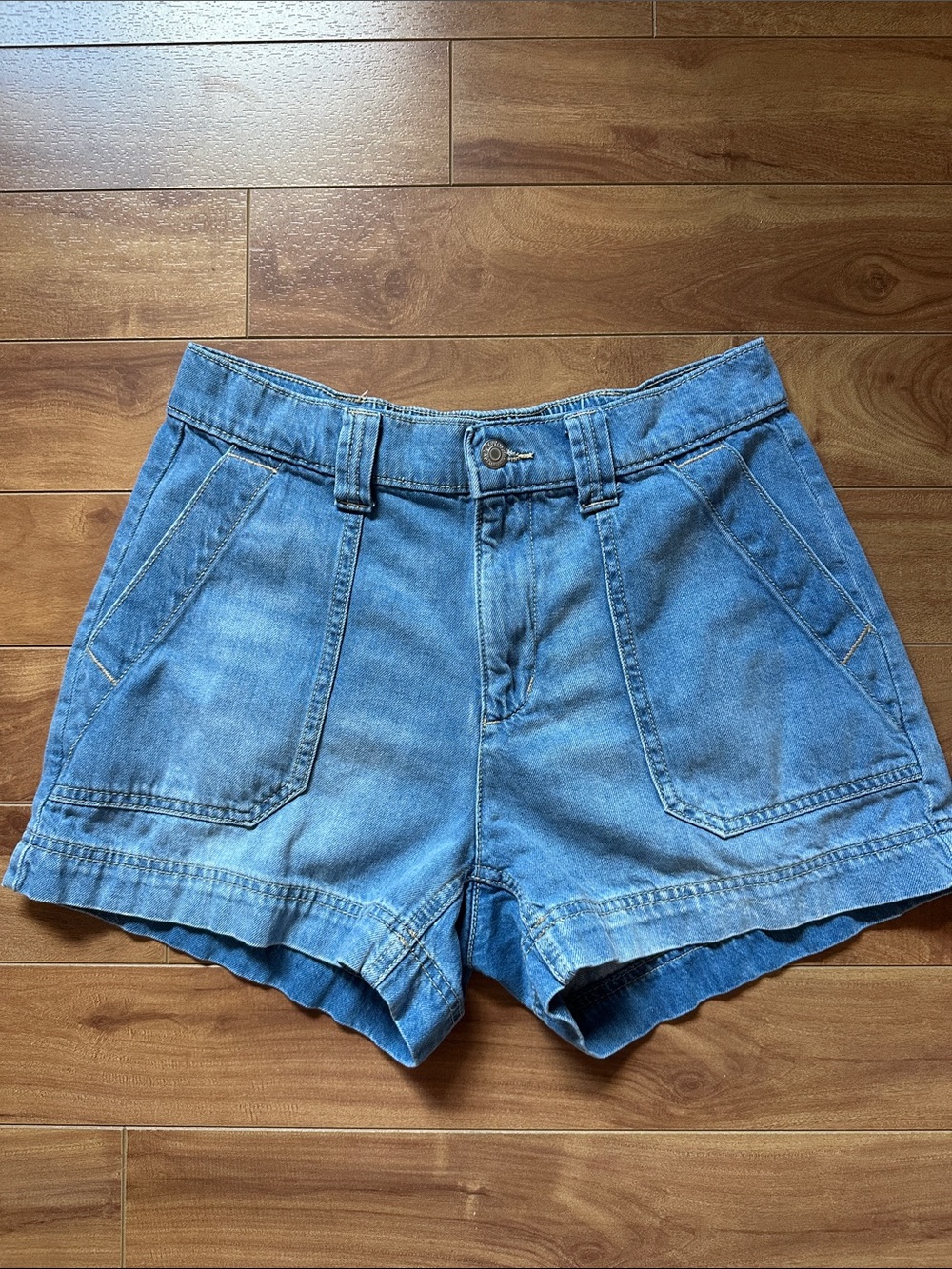 Old Navy OG Chino Shorts Women's Small - Picture 1 of 5